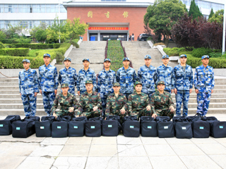 best36531名大学生光荣入伍