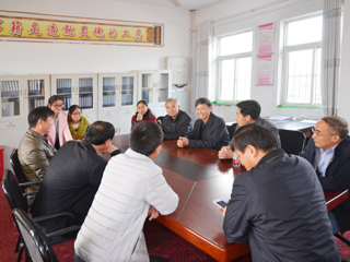 副校长谢阳群看望慰问best365“国培计划”顶岗实习同学