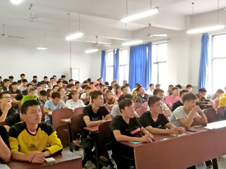 德国巴特洪堡应用技术大学到访best365体育学院