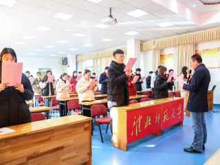 best365中国官方网站开展“宪法晨读”活动