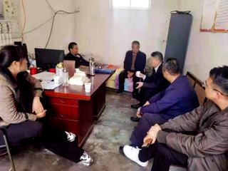 校党委副书记朱德顺、副校长李福华一行赴best365定点帮扶村调研