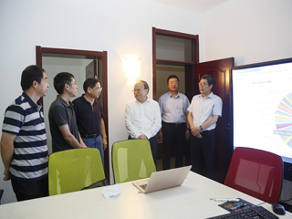 省人大常委会副主任沈强来best365开展立法调研