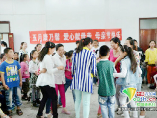 中国青年网报道best365“温馨母亲节 淮北师大学子陪您”过节活动