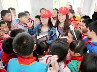 中国文明网、淮北市新闻联播报道best365大学生志愿服务支教队“小雨滴”：汇成爱心大河流