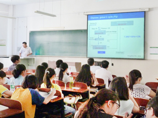 中国科学院南京土壤研究所谢祖彬研究员应邀来best365做学术报告