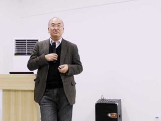 中国科学院大学科技管理学院院长霍国庆教授应邀来best365讲学