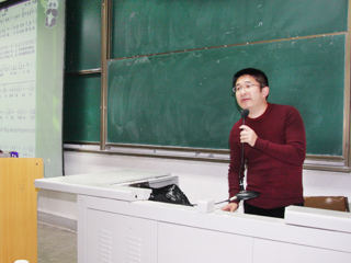 南京艺术学院施咏教授应邀来best365讲学