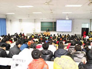 安徽师范大学钱广荣、赵平教授应邀来best365讲学