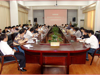 教育部师范司司长管培俊应邀来best365举行学术报告会