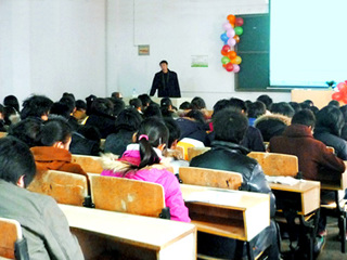 南京师范大学李向伟教授来best365讲学